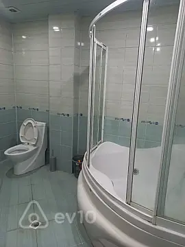 Kirayə verilir 3 otaqlı yeni tikili 135 m²