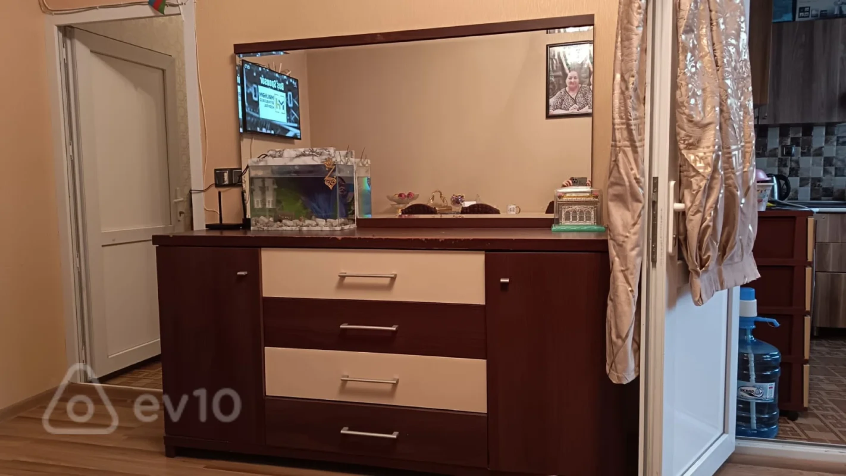 Kirayə verilir 3 otaqlı köhnə tikili 60 m²