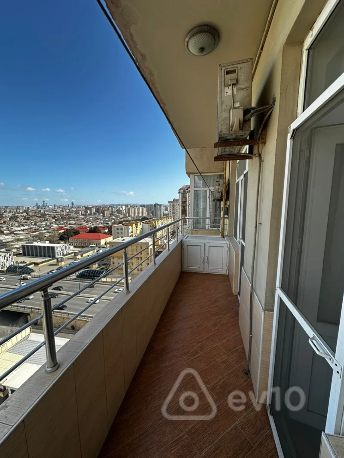 Kirayə verilir 3 otaqlı yeni tikili 157 m²