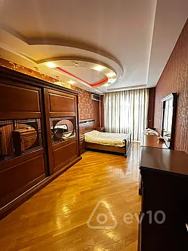 Kirayə verilir 3 otaqlı yeni tikili 157 m²