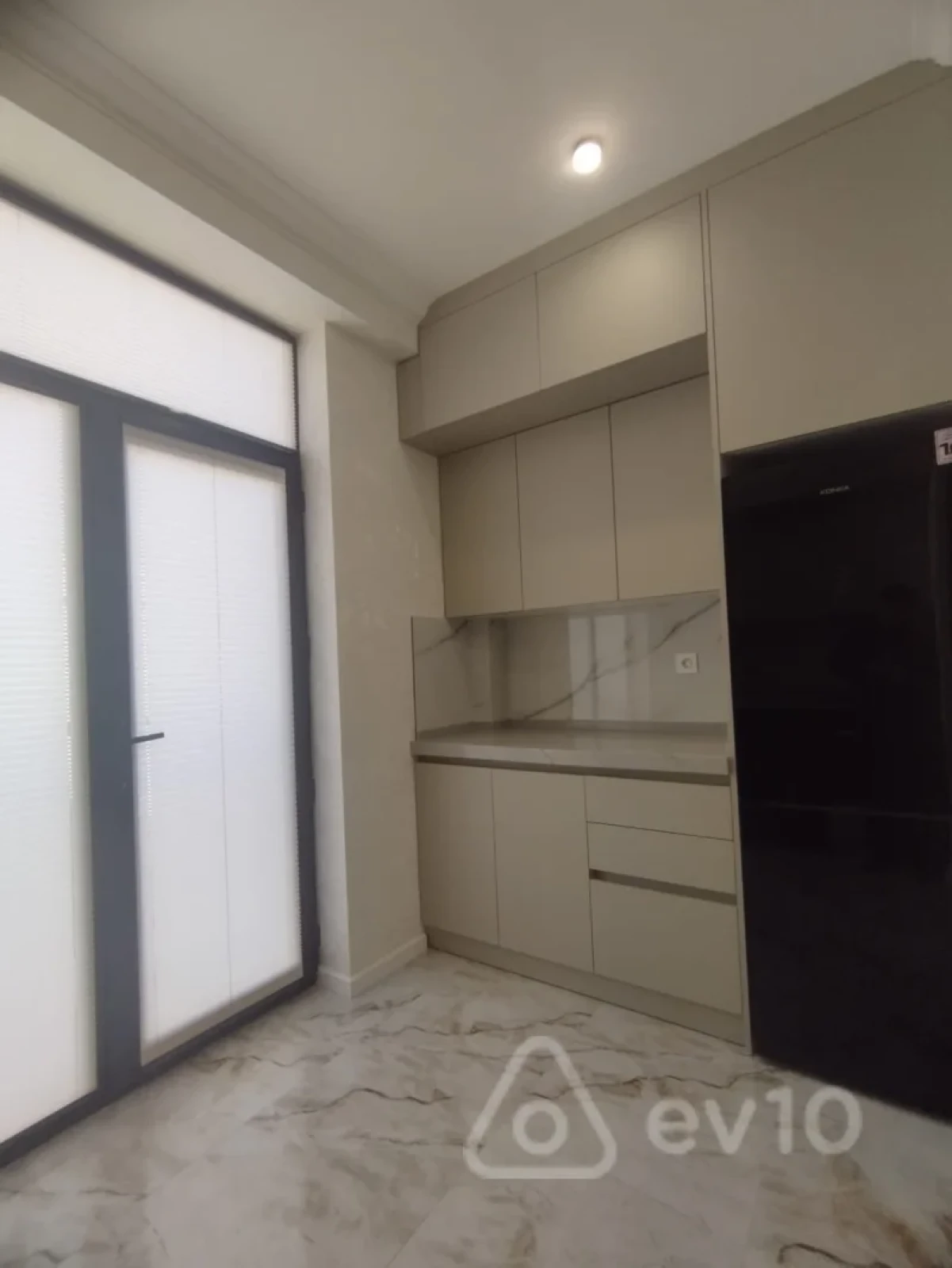 Satılır 2 otaqlı yeni tikili 65 m²