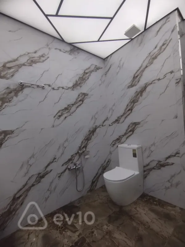 Satılır 2 otaqlı yeni tikili 65 m²