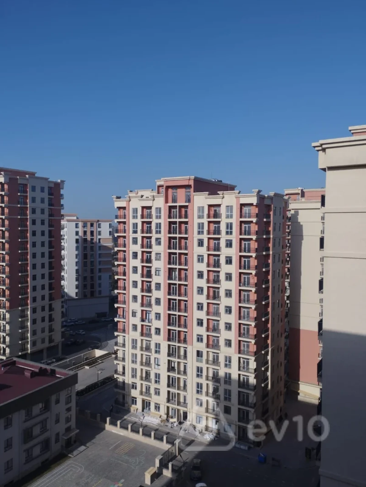 Satılır 2 otaqlı yeni tikili 65 m²