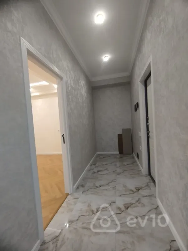 Satılır 2 otaqlı yeni tikili 65 m²