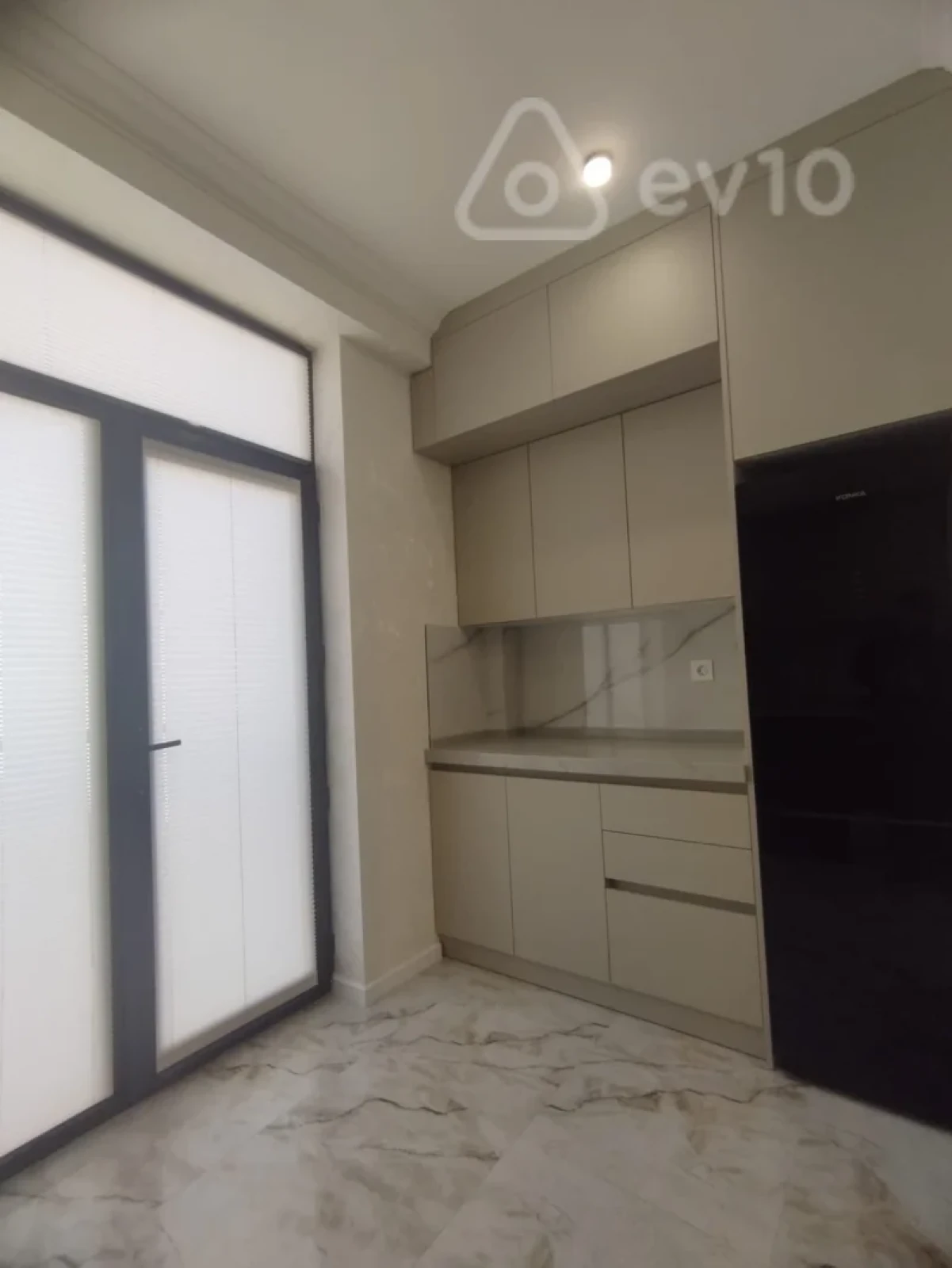 Satılır 2 otaqlı yeni tikili 65 m²