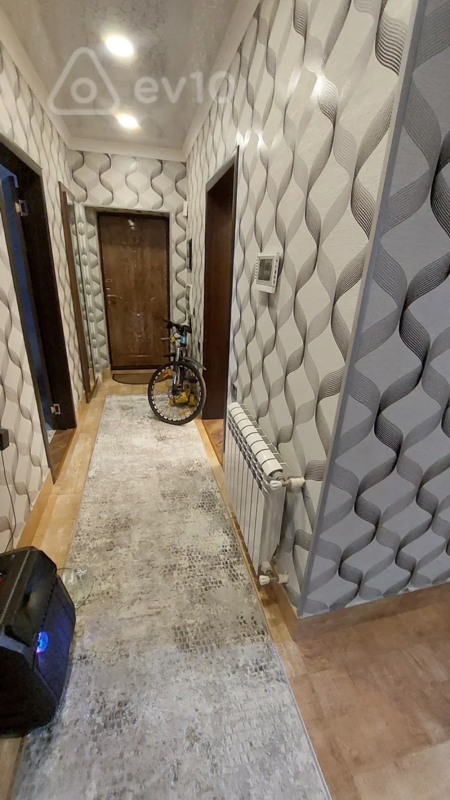 Kirayə verilir 3 otaqlı köhnə tikili 110 m²