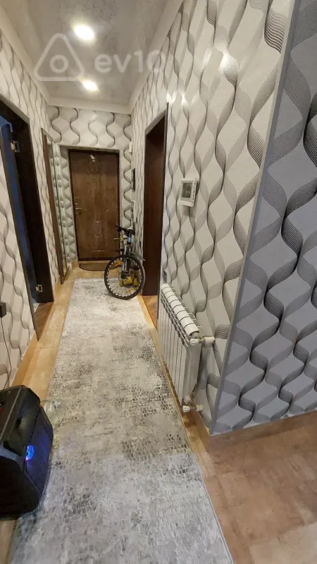 Kirayə verilir 3 otaqlı köhnə tikili 110 m²