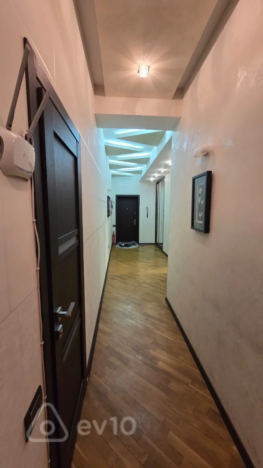 Kirayə verilir 3 otaqlı yeni tikili 135 m²