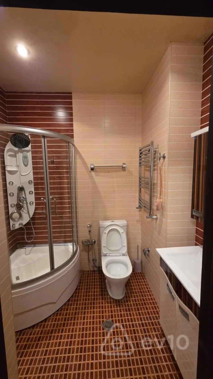 Kirayə verilir 3 otaqlı yeni tikili 135 m²