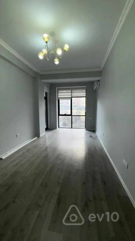 Kirayə verilir 2 otaqlı ofis 70 m²