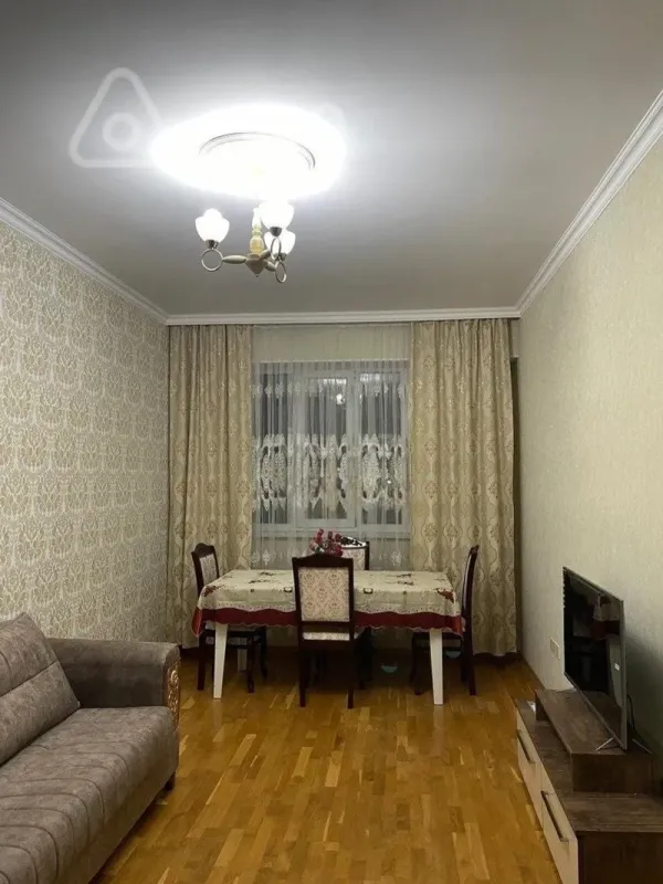 Kirayə verilir 2 otaqlı yeni tikili 70 m²
