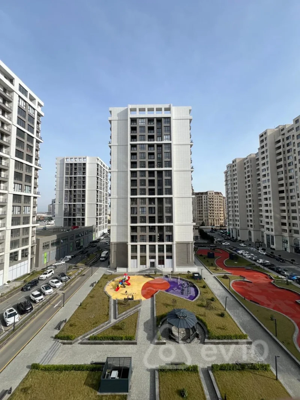 Kirayə verilir 2 otaqlı yeni tikili 79 m²