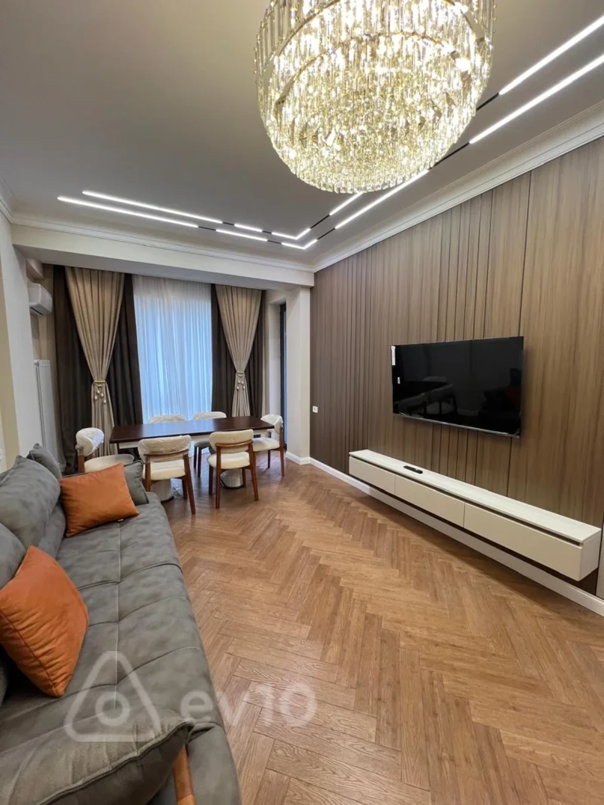 Kirayə verilir 2 otaqlı yeni tikili 79 m²