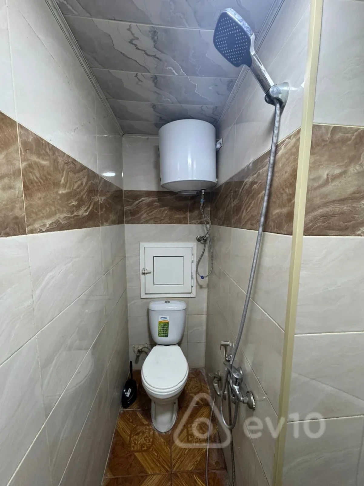 Kirayə verilir 2 otaqlı köhnə tikili 70 m²