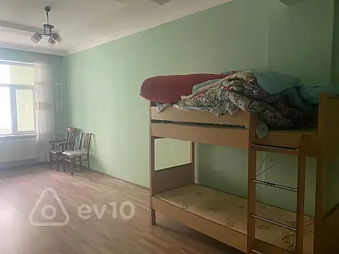 Kirayə verilir 4 otaqlı yeni tikili 150 m²