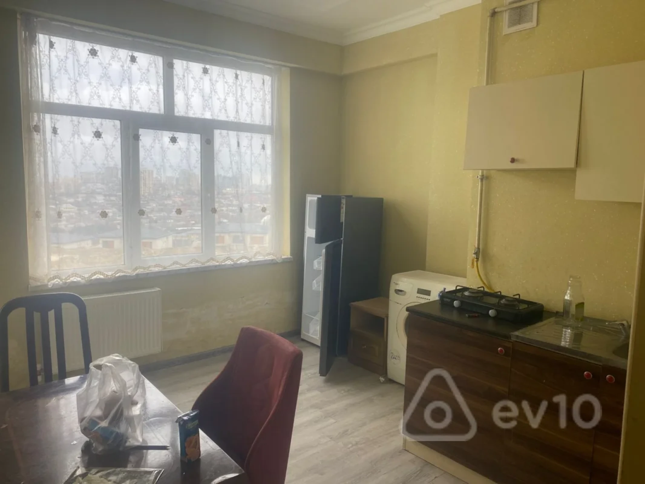 Kirayə verilir 4 otaqlı yeni tikili 150 m²