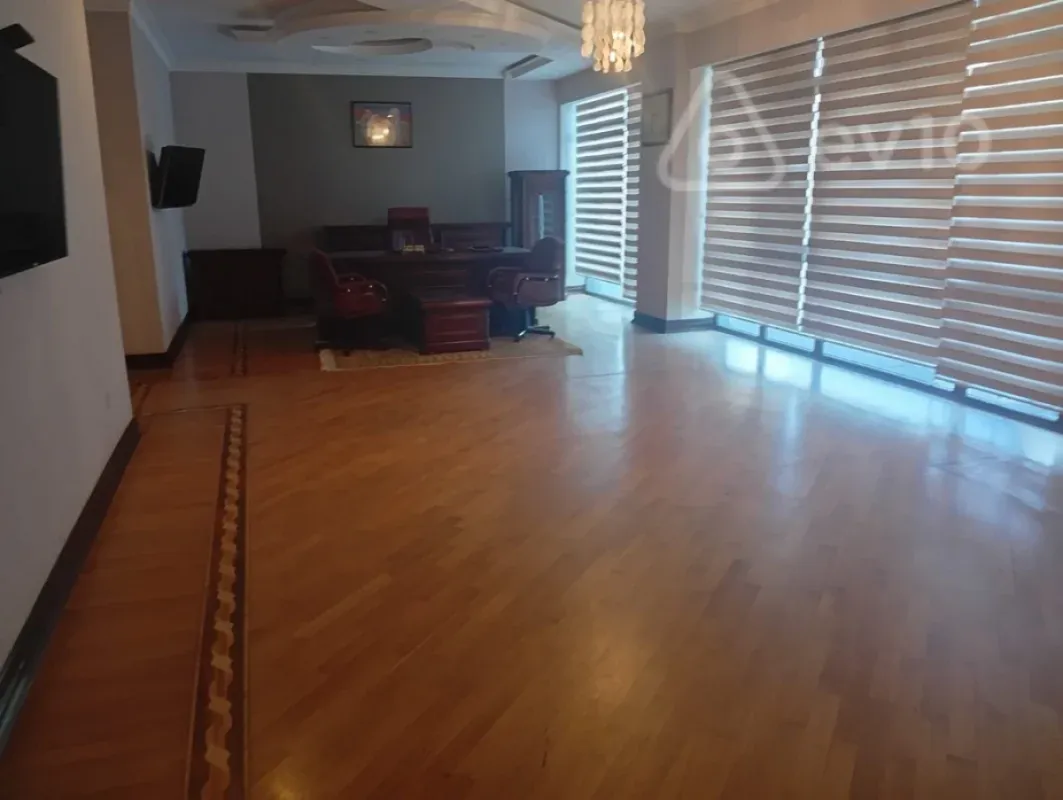 Kirayə verilir 5 otaqlı ofis 280 m²