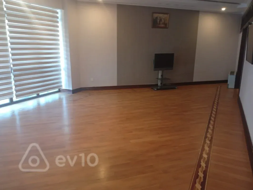 Kirayə verilir 5 otaqlı ofis 280 m²