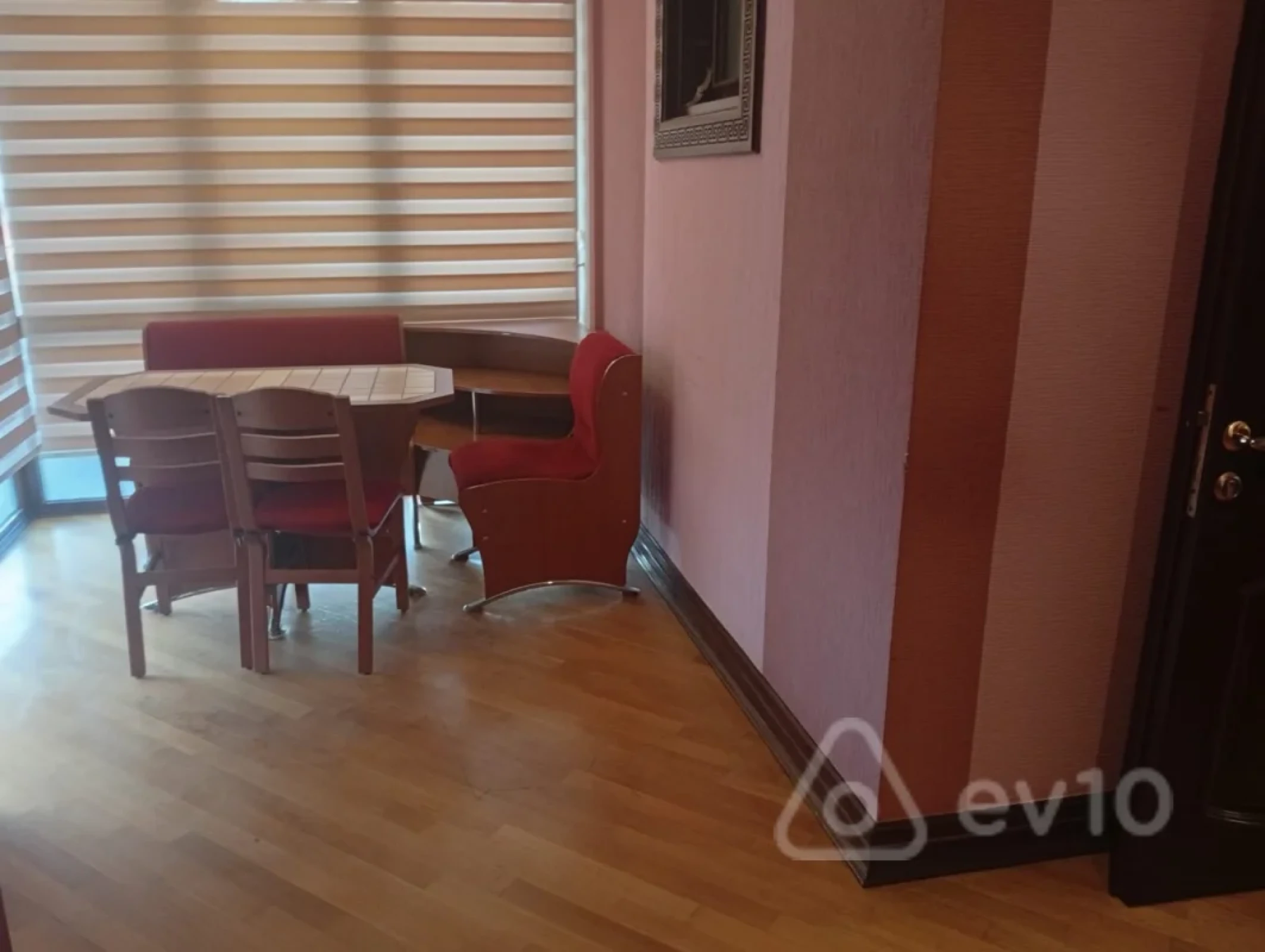 Kirayə verilir 5 otaqlı ofis 280 m²