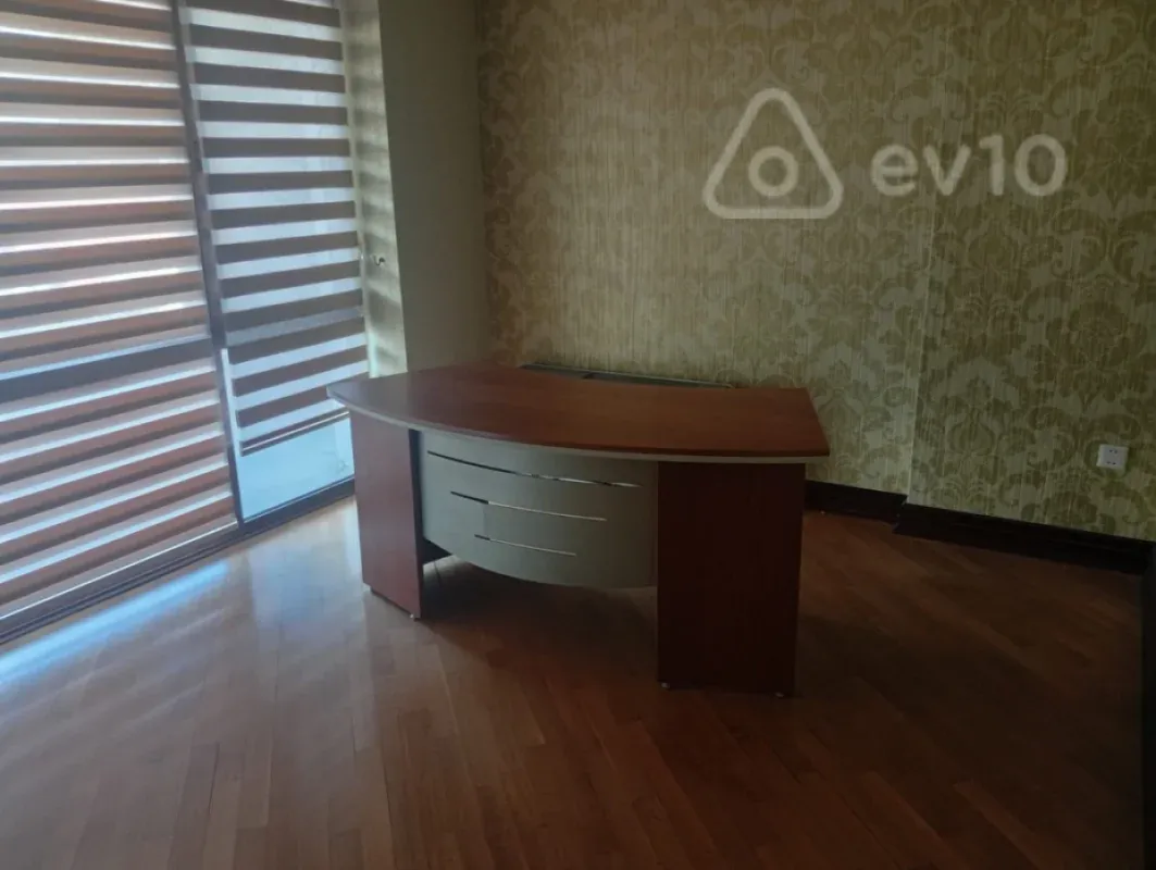 Kirayə verilir 5 otaqlı ofis 280 m²