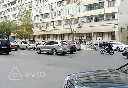 Satılır 3 otaqlı köhnə tikili 88 m² — Bakı, Nəsimi 3 otaq 88.00 m²