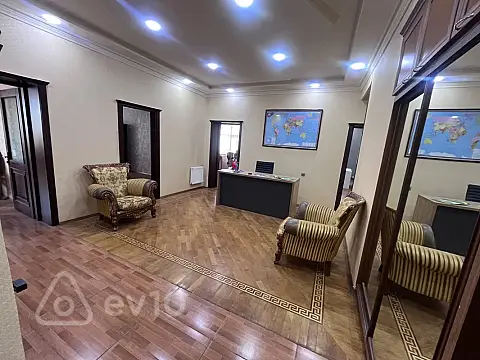 Kirayə verilir 4 otaqlı ofis 250 m²