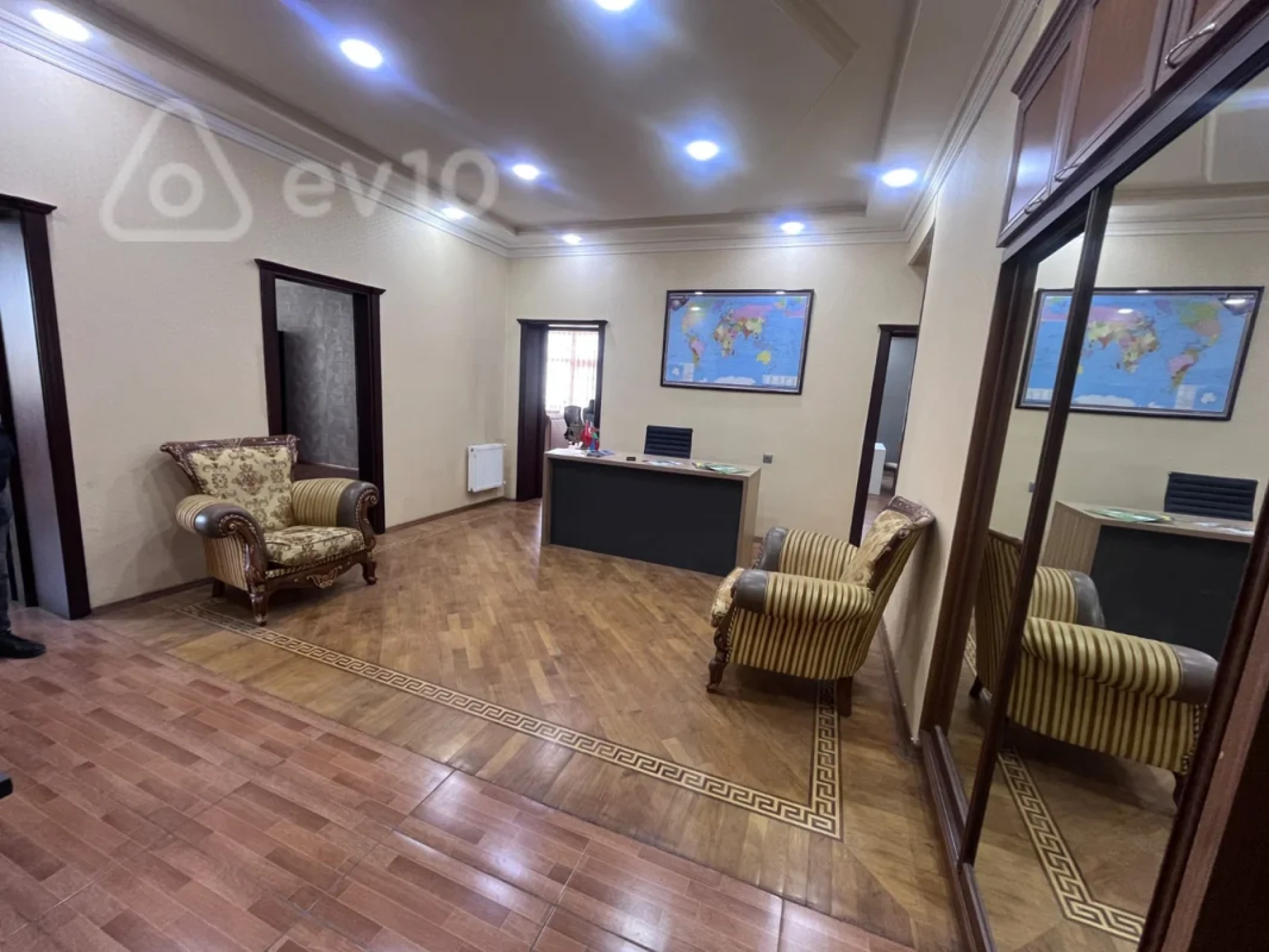 Kirayə verilir 4 otaqlı ofis 250 m²
