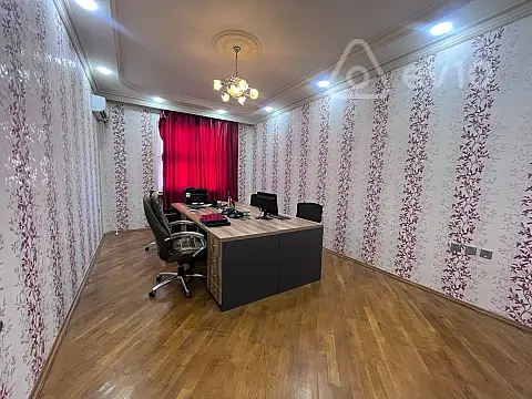 Kirayə verilir 4 otaqlı ofis 250 m²