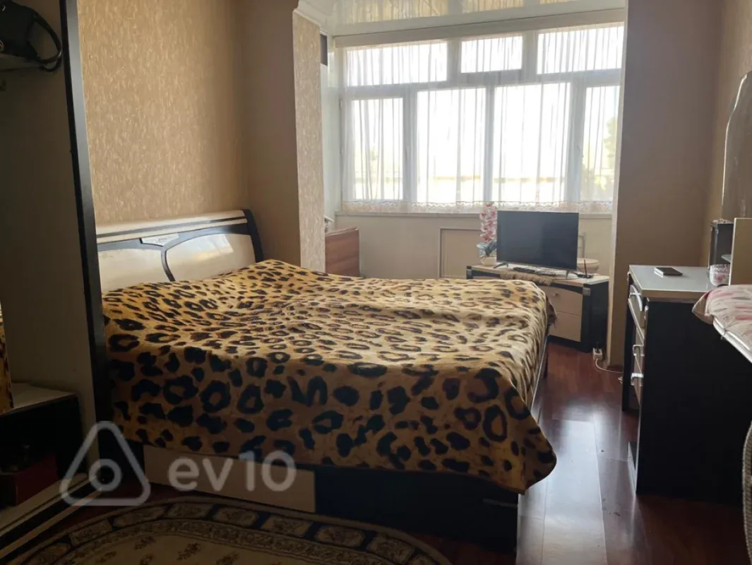 Satılır 5 otaqlı köhnə tikili 116 m²