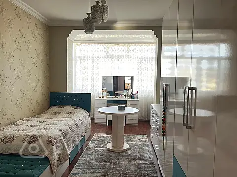 Satılır 5 otaqlı köhnə tikili 116 m²