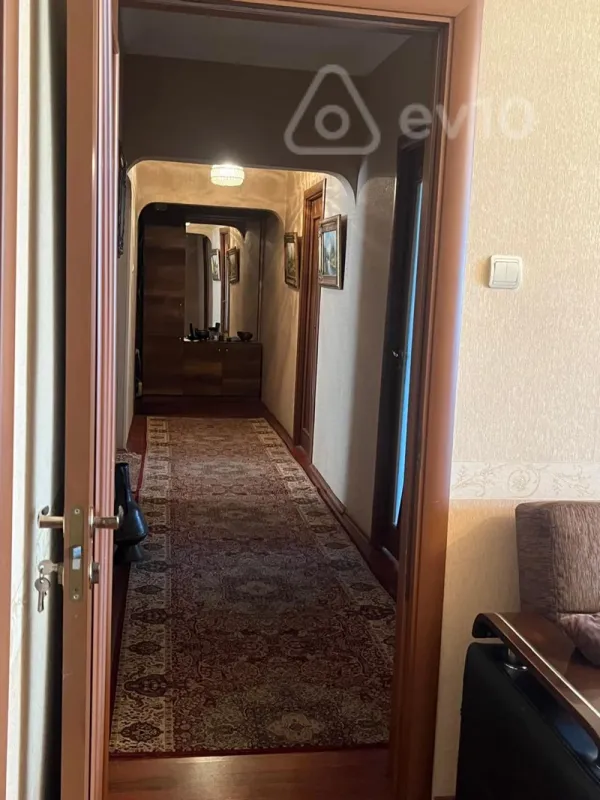 Satılır 5 otaqlı köhnə tikili 116 m²