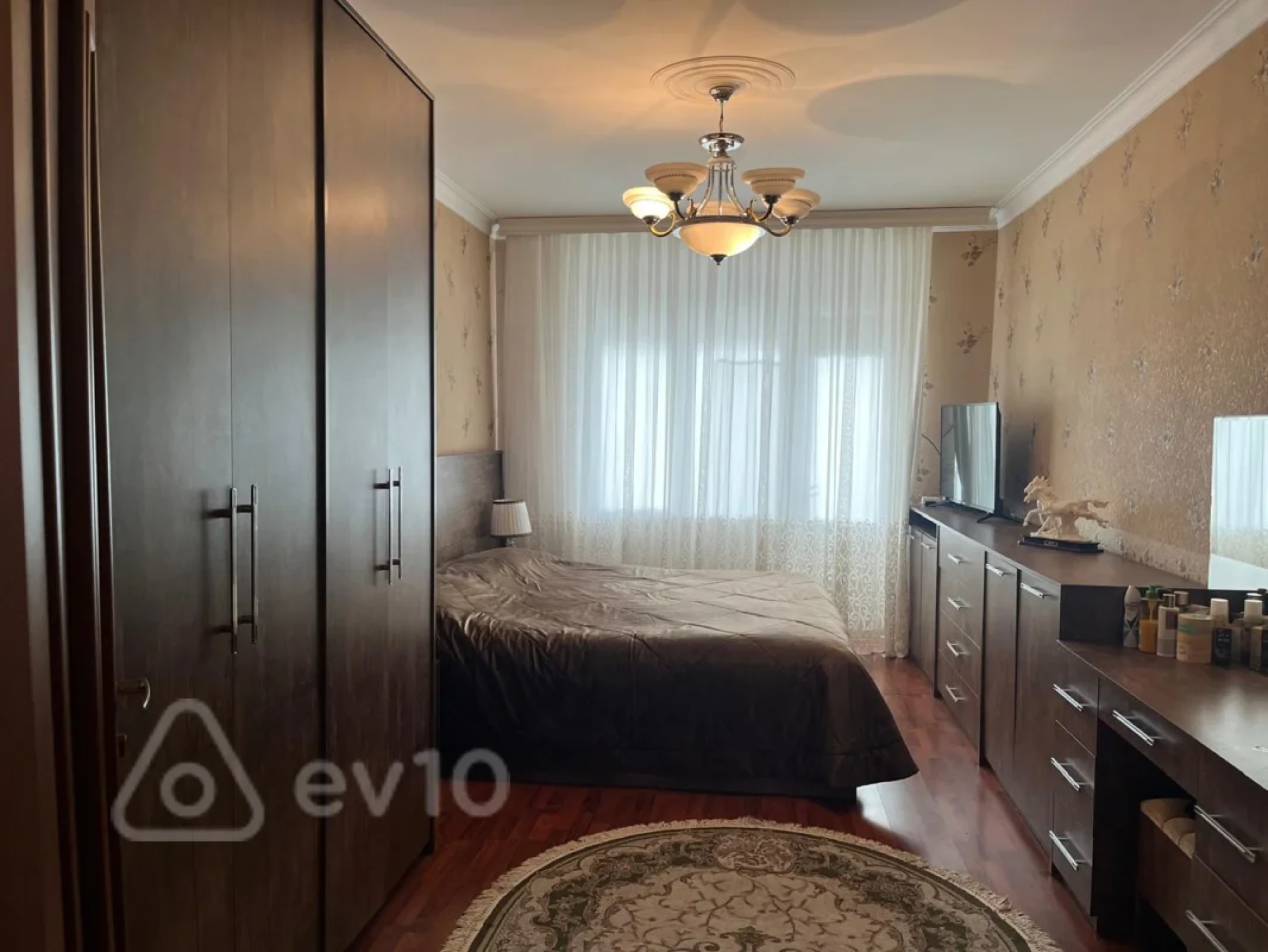 Satılır 5 otaqlı köhnə tikili 116 m²