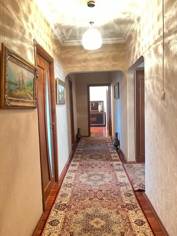 Satılır 5 otaqlı köhnə tikili 116 m²