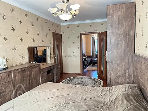Satılır 5 otaqlı köhnə tikili 116 m²