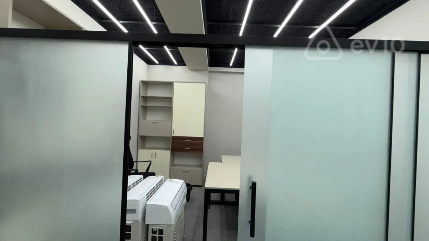 Kirayə verilir 3 otaqlı ofis 120 m²
