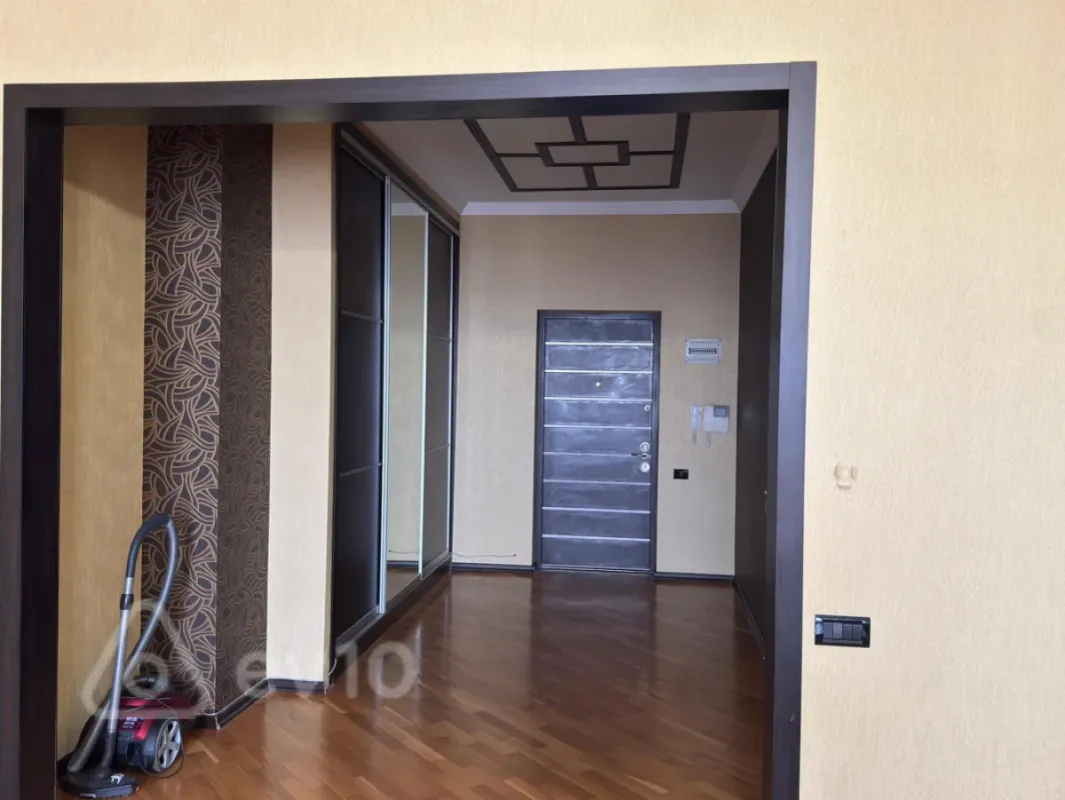 Kirayə verilir 2 otaqlı yeni tikili 110 m²