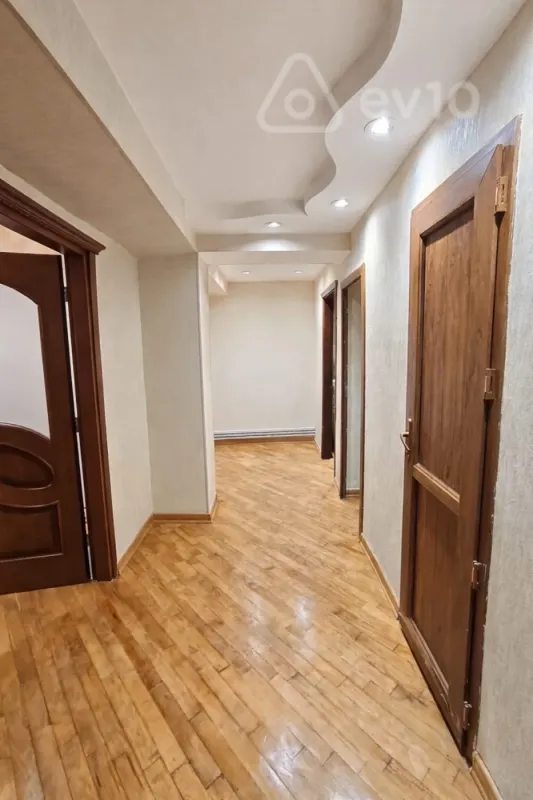 Kirayə verilir 3 otaqlı yeni tikili 85 m²