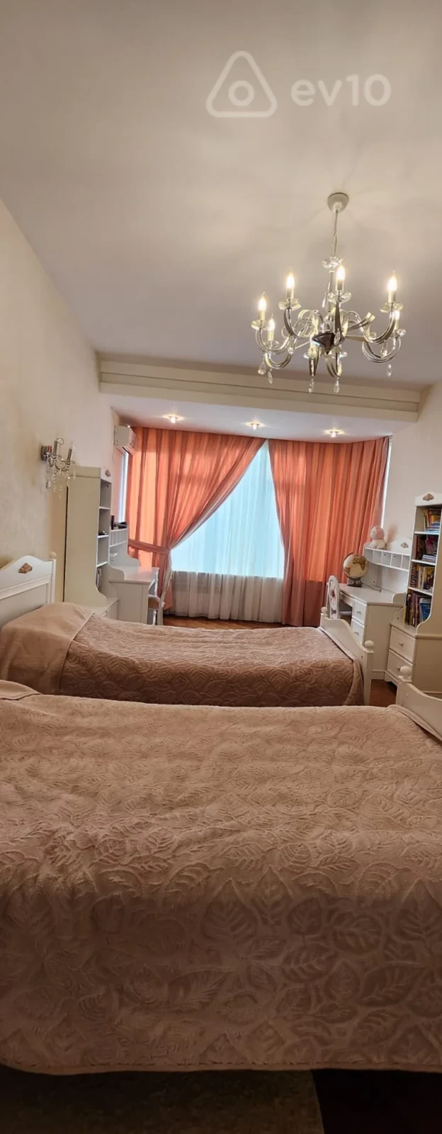 Kirayə verilir 3 otaqlı yeni tikili 160 m²