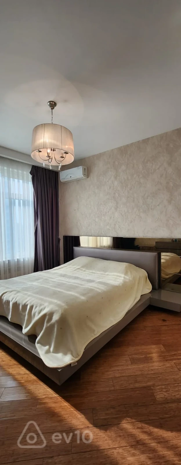 Kirayə verilir 3 otaqlı yeni tikili 160 m²