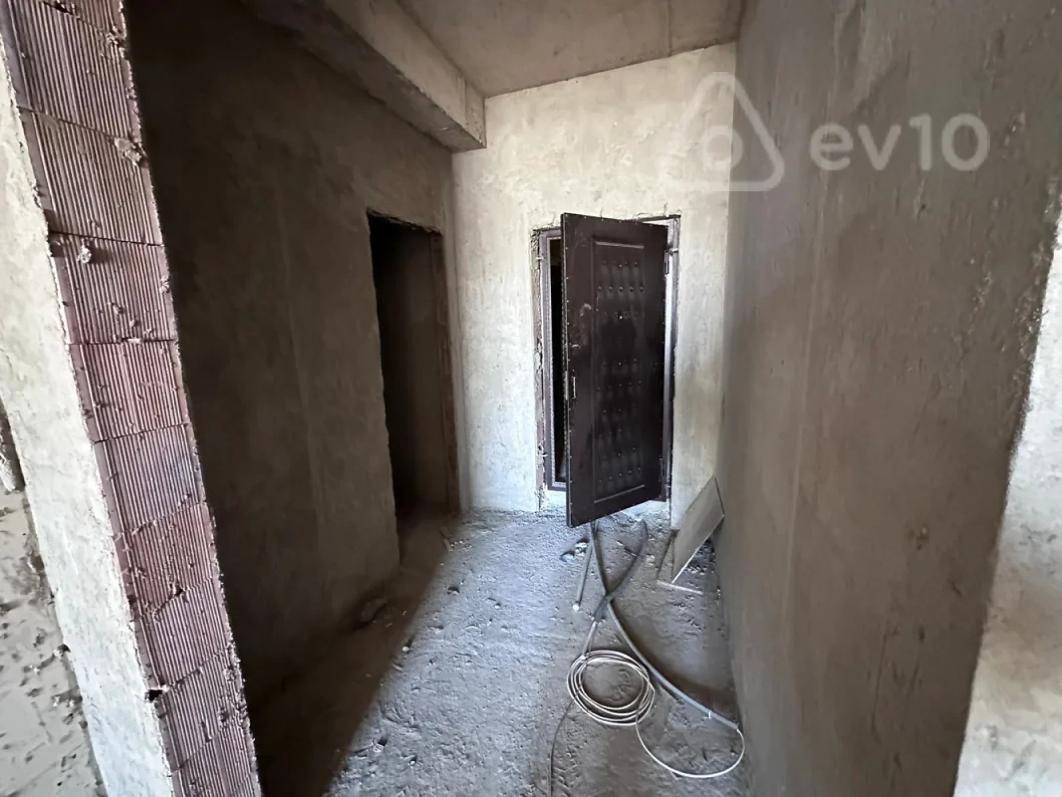 Satılır 2 otaqlı yeni tikili 68.5 m²