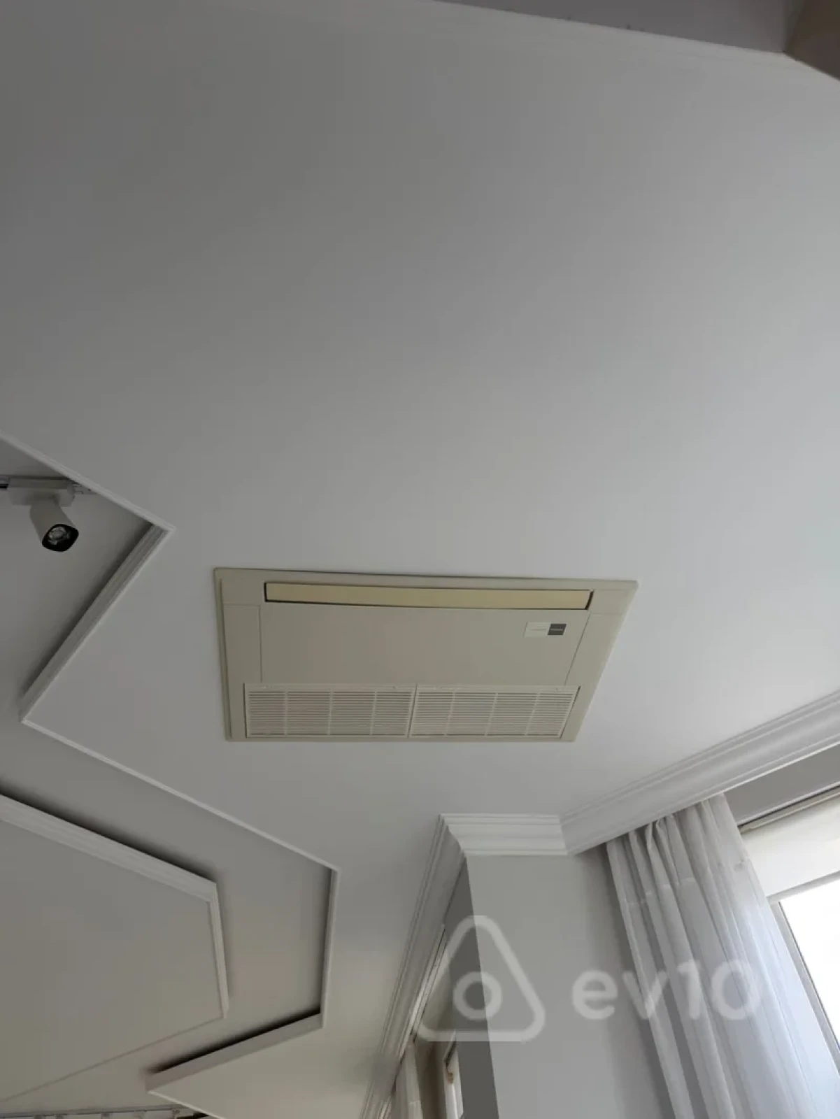 Kirayə verilir 5 otaqlı yeni tikili 360 m²