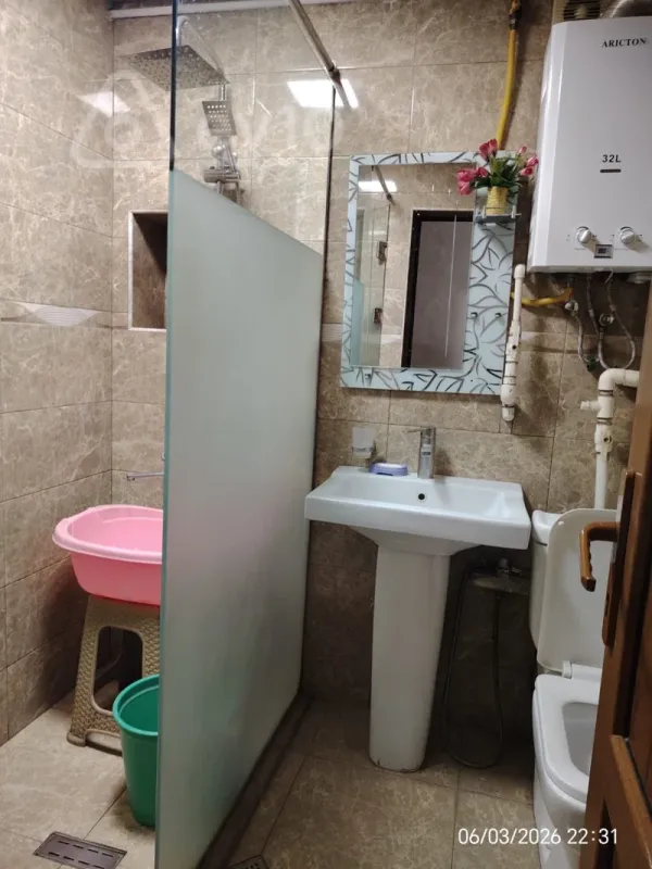 Kirayə verilir 3 otaqlı yeni tikili 70 m²