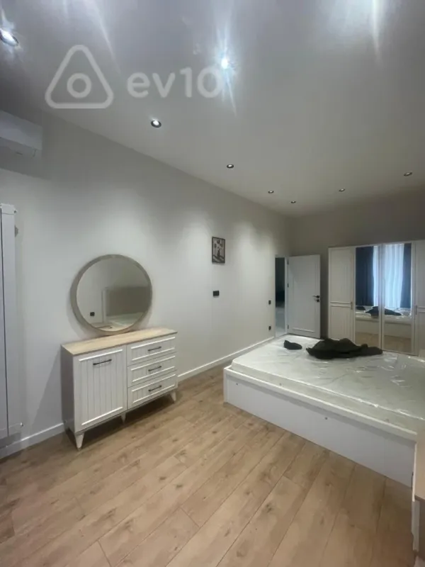 Kirayə verilir 2 otaqlı yeni tikili 117 m²