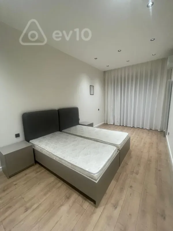 Kirayə verilir 2 otaqlı yeni tikili 117 m²