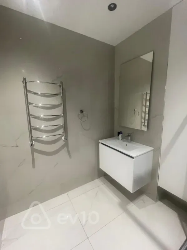 Kirayə verilir 2 otaqlı yeni tikili 117 m²