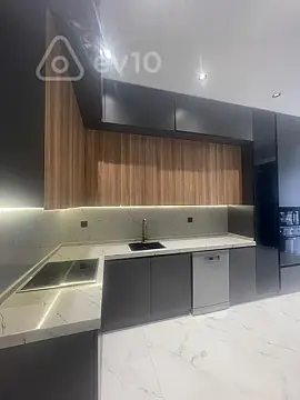 Kirayə verilir 2 otaqlı yeni tikili 117 m²