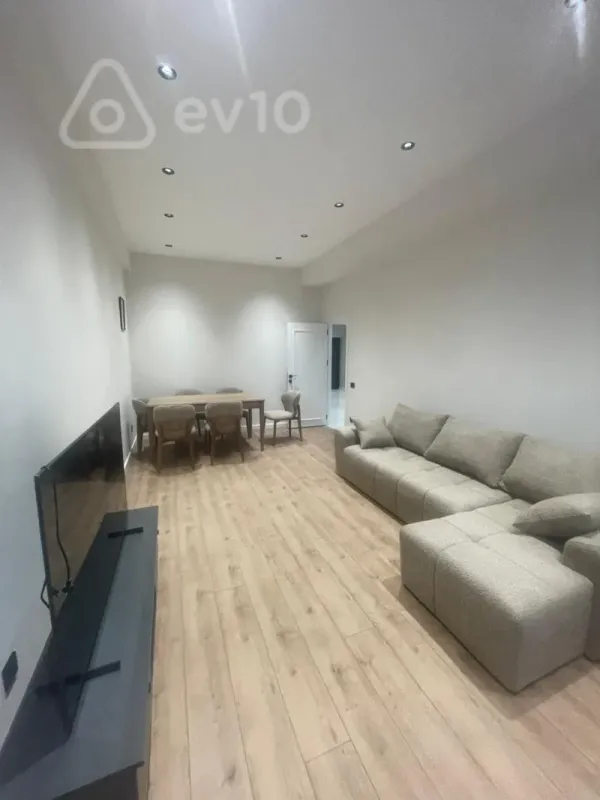 Kirayə verilir 2 otaqlı yeni tikili 117 m²