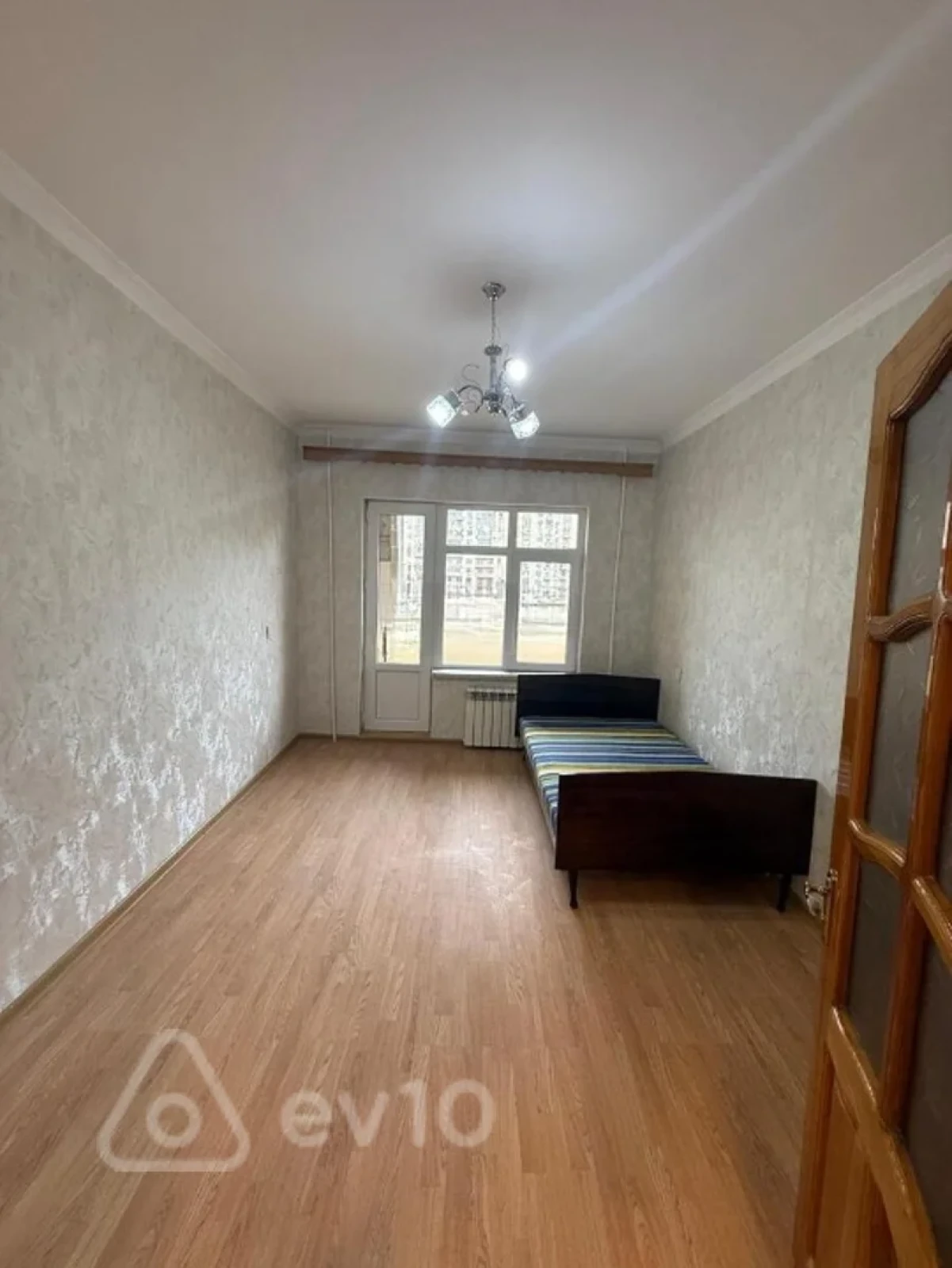 Kirayə verilir 2 otaqlı köhnə tikili 50 m²