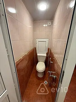 Kirayə verilir 2 otaqlı köhnə tikili 50 m²