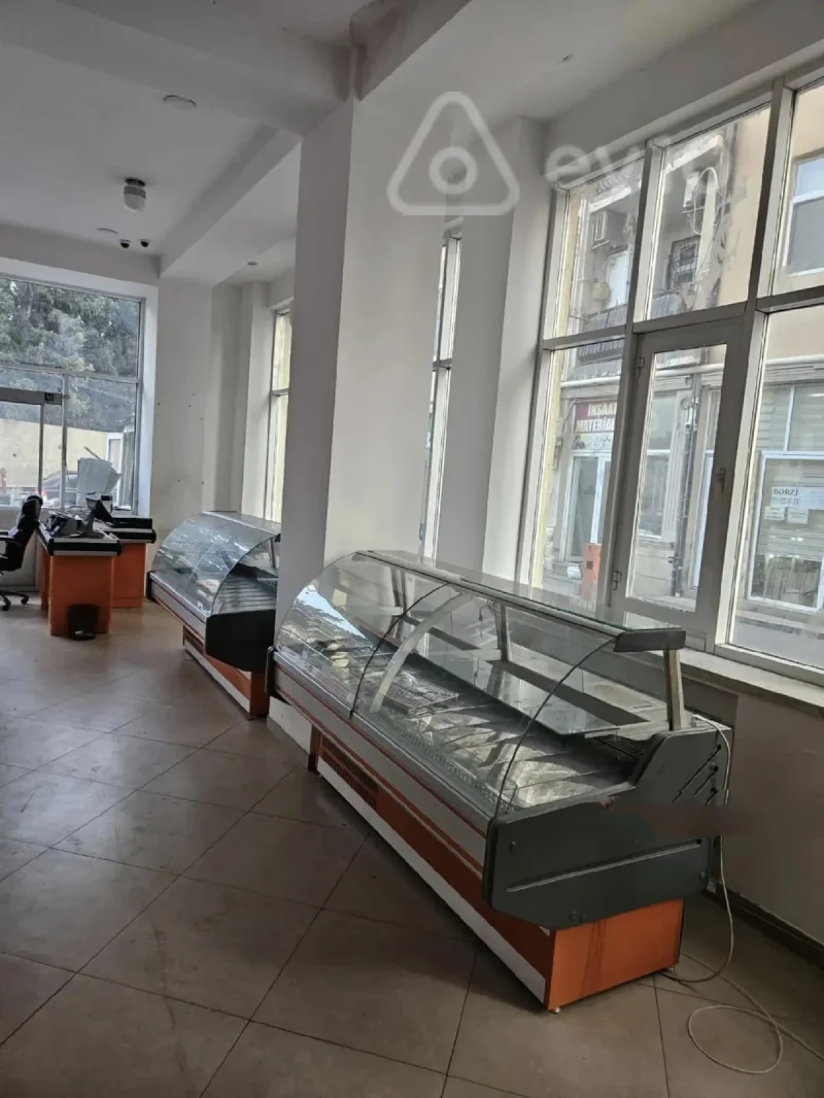 Kirayə verilir mənzil 100 m²